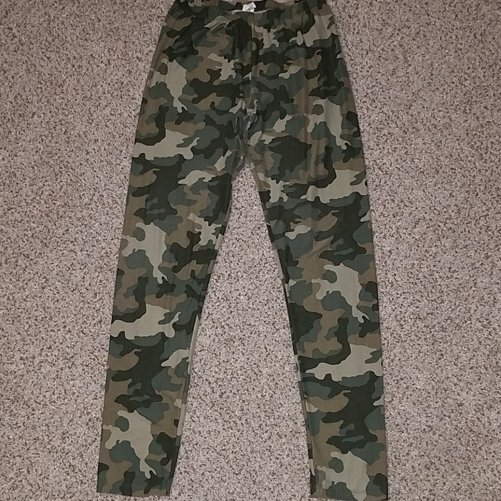 Camo leggings